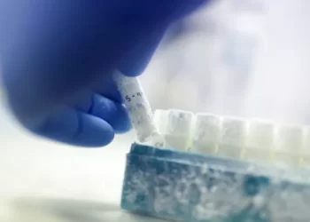 En az 550 çocuğun biyolojik babası olan adamın sperm bağışlaması yasaklandı