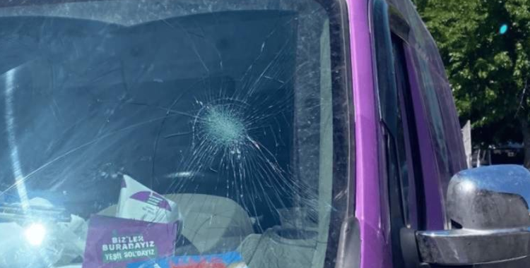 Bir saldırı da Yeşil Sol Parti'ye: 5 yaralı var 1 Bir saldırı da Yeşil Sol Parti’ye: 5 yaralı var