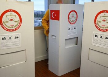 Yurt dışı seçmenin oyları, 3 günde 1 milyonu aştı