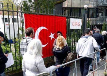 Yurt dışında kullanılan oy sayısı 1,5 milyonu geçti