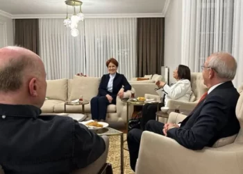 Kılıçdaroğlu ve eşi, Akşener ailesini ziyaret etti
