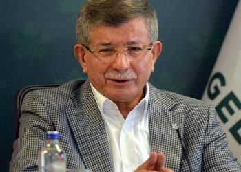 Davutoğlu’ndan AK Parti’ye ‘destek’ açıklaması: Doğru yaptığında ‘devam edin’ diyeceğiz