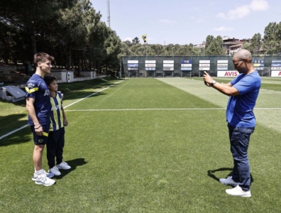 Fenerbahçelileri duygulandıran buluşma: Alex ve Arda bir araya geldi 2 Fenerbahçelileri duygulandıran buluşma: Alex ve Arda bir araya geldi