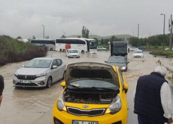 Ankara, sağanak yağışta yine göle döndü