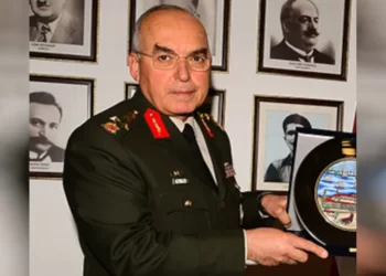 Erdoğan, Orgeneral Avsever'i 'geçici' Genelkurmay Başkanı olarak atadı 2 Erdoğan, Orgeneral Avsever’i ‘geçici’ Genelkurmay Başkanı olarak atadı