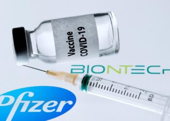 Yan etkileri ortaya çıkan BioNTech aşısı, hakim karşısına çıkıyor