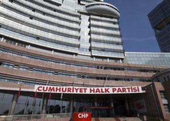 CHP’de tüm MYK üyeleri istifa etti
