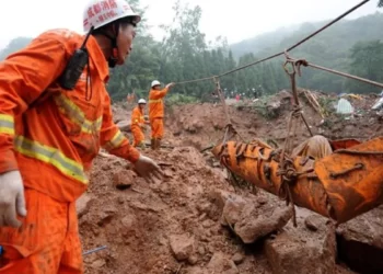 Çin’de şiddetli yağmur toprak kaymasına sebep oldu: 14 ölü, 5 kayıp