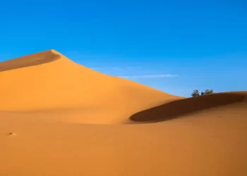 Çölde bile su toplayan süper emici malzeme geliştirildi