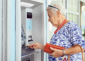 Emekli maaşları ve bayram ikramiyeleri bugün ödenmeye başlıyor