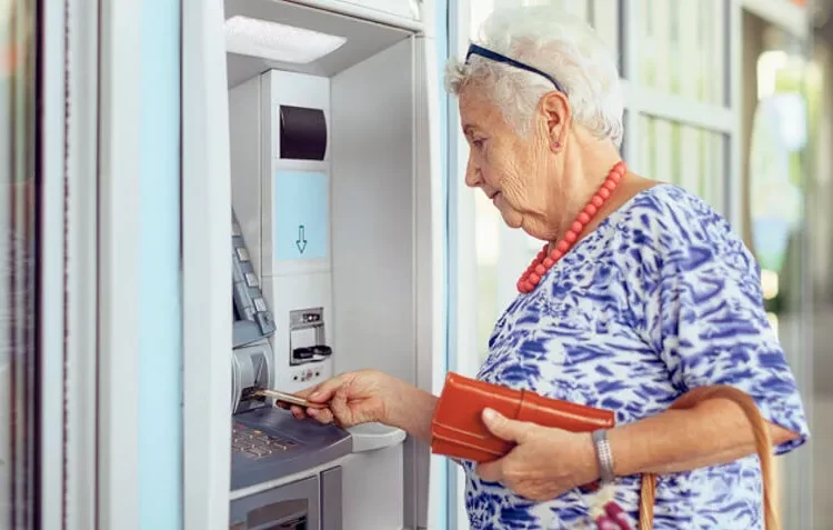 Emekli maaşları ve bayram ikramiyeleri bugün ödenmeye başlıyor