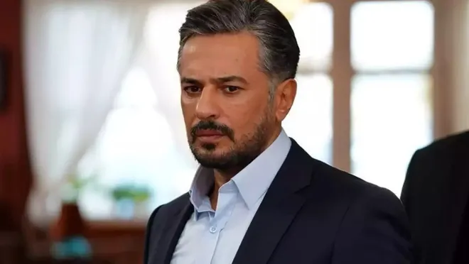 Emre Altuğ da emeklilikte yaşa takılmış 1 Emre Altuğ da emeklilikte yaşa takılmış