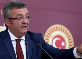 CHP’de bir ‘değişim’ mesajı daha: Çekilmeyi bilmek lazım