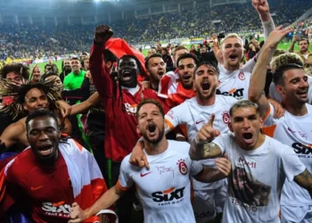 Galatasaray kupayı Fenerbahçe derbisinden sonra kaldıracak