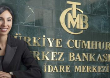 Yeni Merkez Bankası Başkanı ilk görevden almaya imza attı
