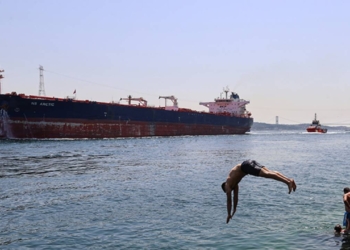 İstanbul’da belirli alanlar haricinde sahilde denize girmek yasaklandı