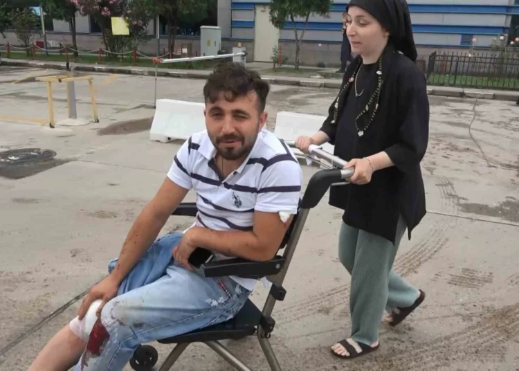 Acemi kasaplar hastanelik oldu