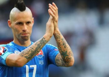 Trabzonspor’un yıldızı Marek Hamsik futbolu bıraktı