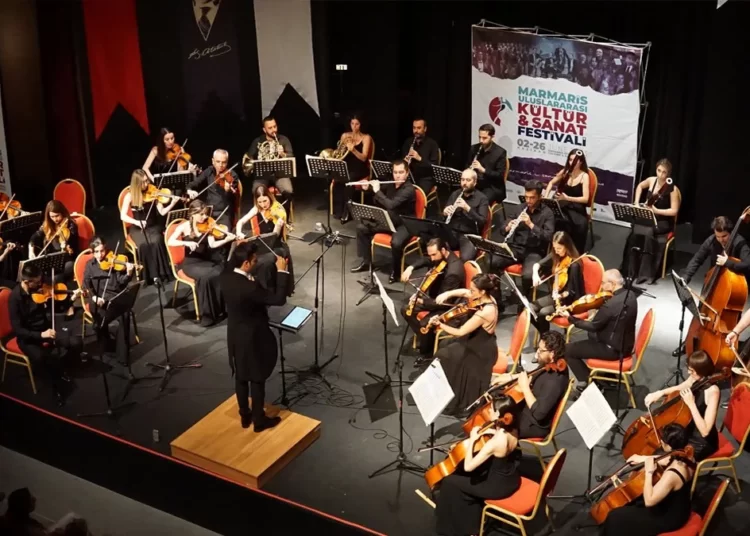 Pandemide ara verilen Marmaris Kültür ve Sanat Festivali başladı