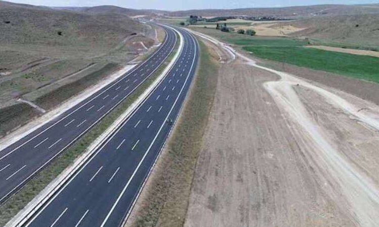 Dövizdeki yükseliş otoyol ihalelerini 5. kez erteletti