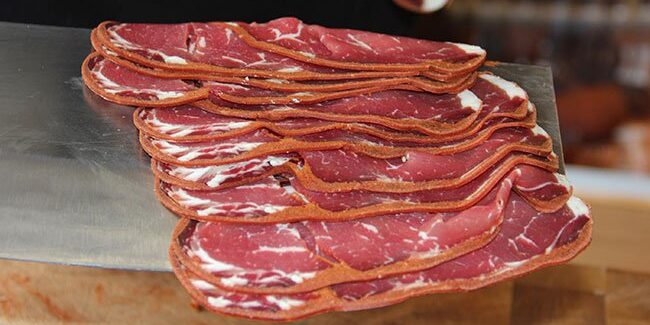 Pastırma fiyatları cep yakıyor: Dilimi 8 lira 1 Pastırma fiyatları cep yakıyor: Dilimi 8 lira