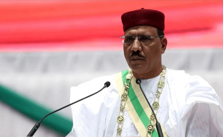 Nijer'de darbe girişimi! Cumhurbaşkanı alıkonuldu 1 Nijer’de darbe girişimi! Cumhurbaşkanı alıkonuldu