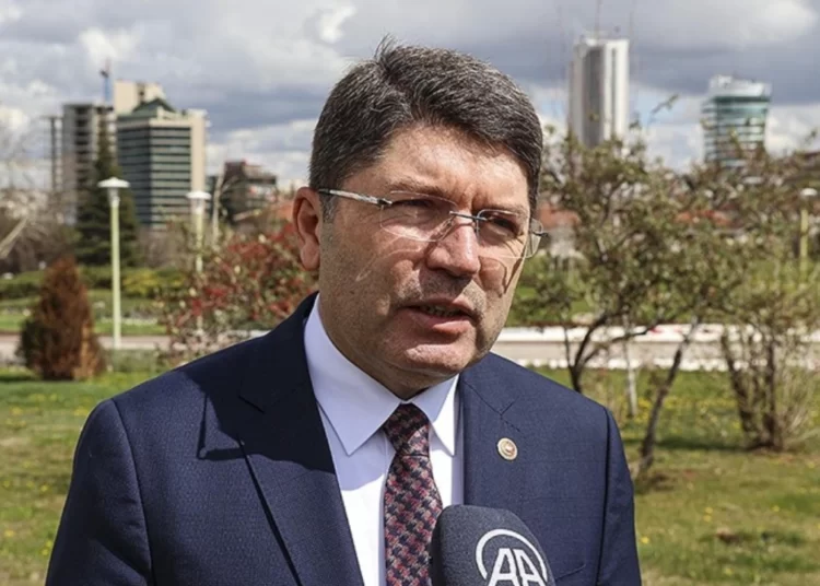 Adalet Bakanı Tunç açıkladı: Kovid-19 iznindeki hükümlülerle ilgili yeni karar 1 Adalet Bakanı Tunç açıkladı: Kovid-19 iznindeki hükümlülerle ilgili yeni karar