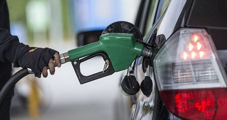 Motorine bir zam daha geliyor: Salı günü geçerli olacak 1 Akaryakıtta dev ÖTV zamları