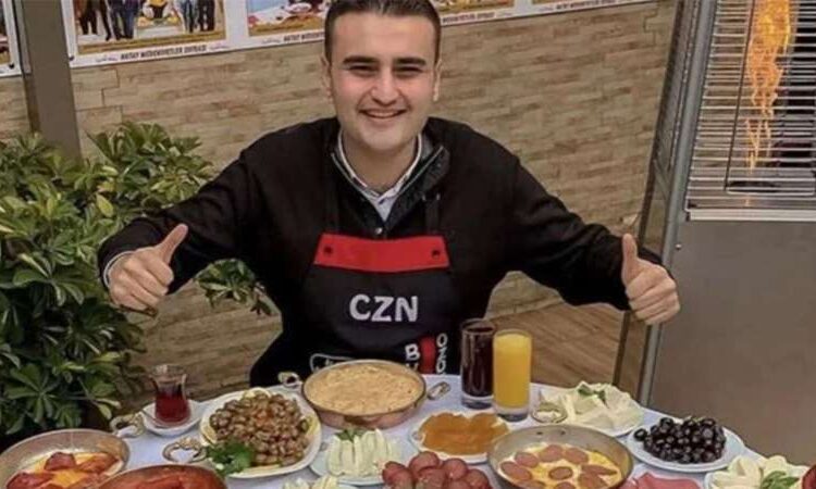 CZN Burak babasıyla davalık oldu: Dolandırıldım