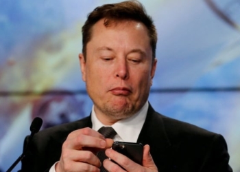 Elon Musk Twitter’la “oyuncak gibi oynuyor”