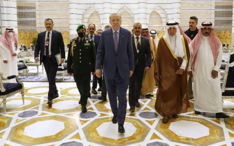 Cumhurbaşkanı Erdoğan Körfez turunda, hedef 25 milyar dolar 1 Cumhurbaşkanı Erdoğan Körfez turunda, hedef 25 milyar dolar