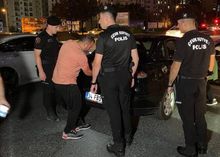 Esenyurt tekel saldırısı sonrası 2 bin polisle denetim 1 Esenyurt tekel saldırısı sonrası 2 bin polisle denetim