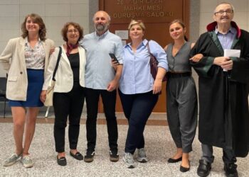 Fahrettin Altun’un şikayetiyle yargılanan gazetecilere beraat