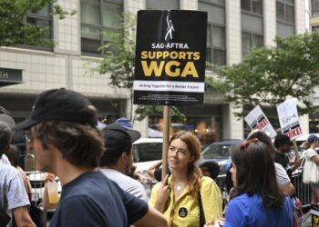 Hollywood büyük greve hazırlanıyor: Dizi ve filmler iptal olabilir
