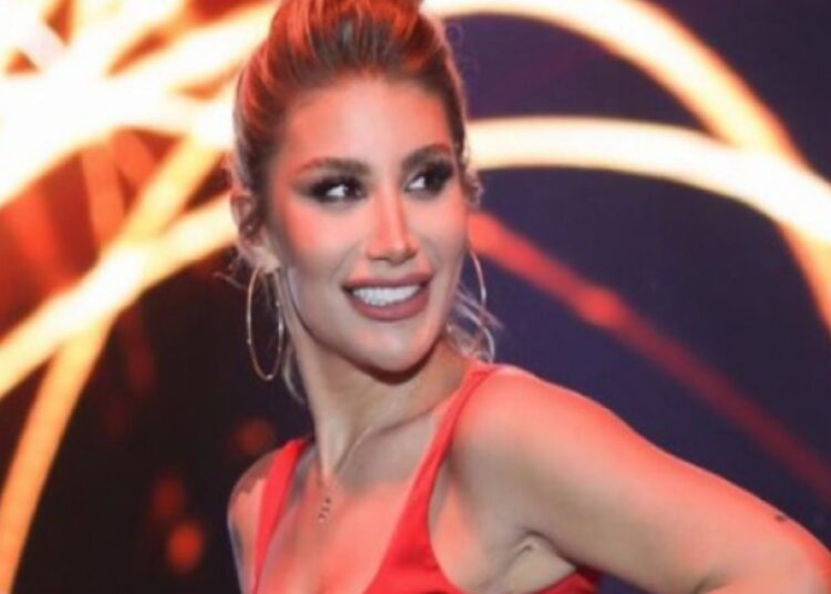 İrem Derici hastaneye kaldırıldı, konseri iptal oldu 1 İrem Derici hastaneye kaldırıldı, konseri iptal oldu