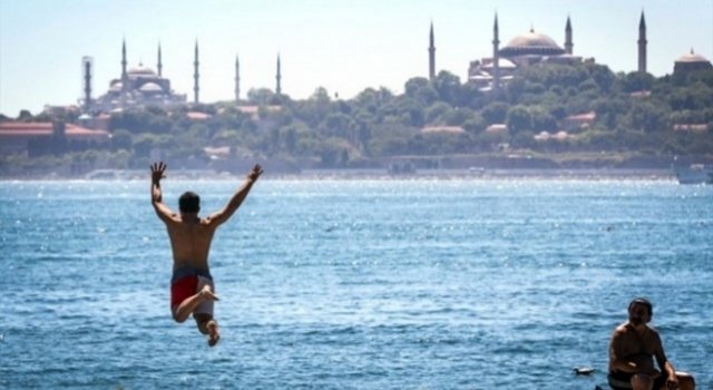 İstanbul'da bugün termometreler 39 dereceyi görecek 1 İstanbul’da bugün termometreler 39 dereceyi görecek