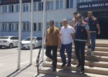 Kurbanlık diye bozuk et ve salam veren babayla oğlu tutuklandı