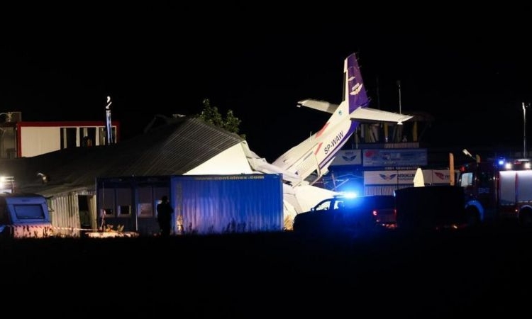 Polonya’da uçak hangara çarptı: 5 ölü, 7 yaralı