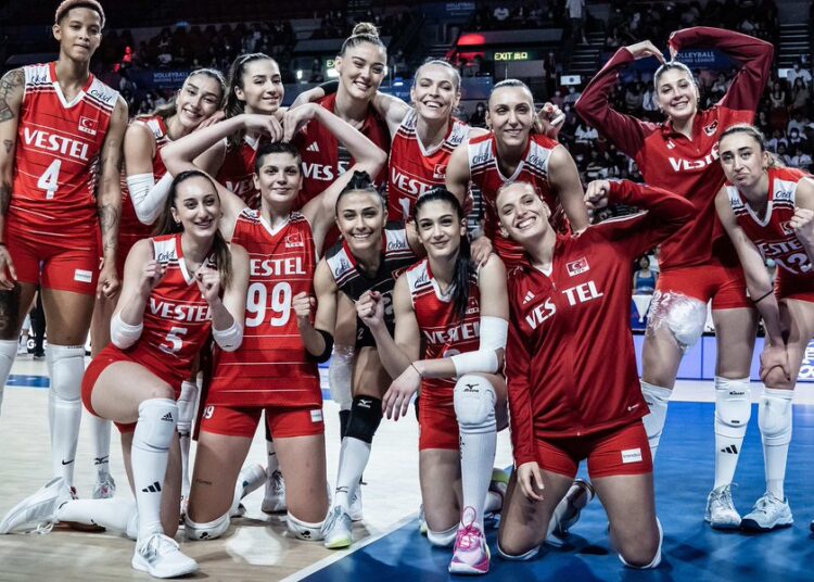 ‘Filenin sultanları’ 3-0’la yarı finalde