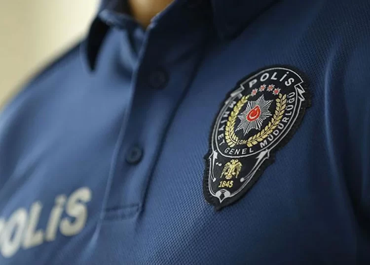 ‘Kedi çiftleştirme’ kavgası: Dört polise ‘kişisel verileri ele geçirme ve yayma’ soruşturması