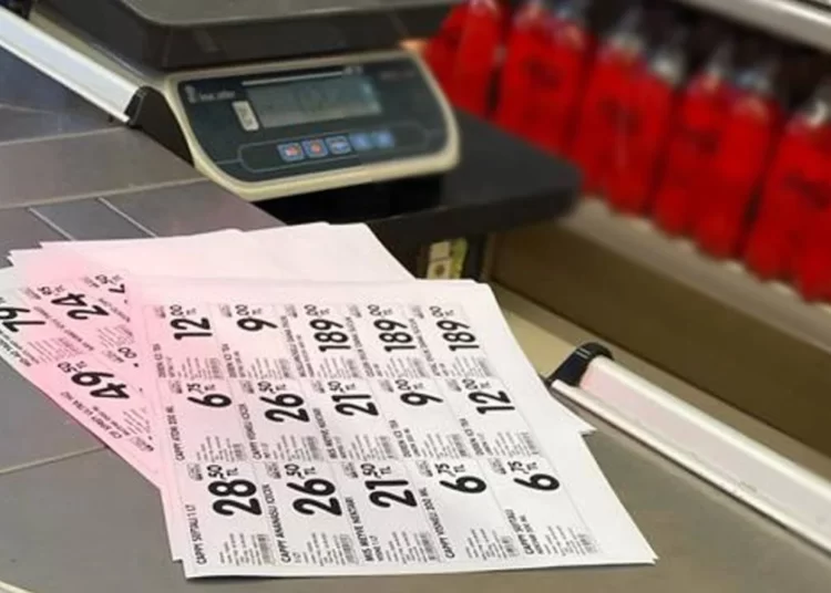 Marketlerde etiket mesaisi: Günde 50 ila 100 ürünün fiyatı değişiyor