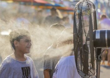 Vantilatör yok satıyor, klimacılar 1 ay sonrasına randevu veriyor