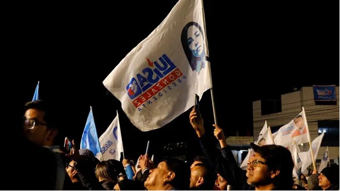 Ekvador'da devlet başkanlığı seçimi ikinci tura kaldı 1 Ekvador’da devlet başkanlığı seçimi ikinci tura kaldı