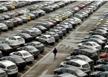 Araba fiyatları uçtu: Otomobilin en pahalı olduğu ülke olduk