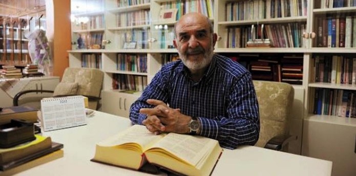 Ahmet Taşgetiren: Muhafazakar çevre karnından konuşmasa iktidar ayağını denk alabilir 1 Ahmet Taşgetiren: Muhafazakar çevre karnından konuşmasa iktidar ayağını denk alabilir