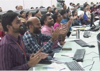 Tarihi görev başarıya ulaştı: Hindistan Ay’ın güneyine iniş yapan ilk ülke oldu