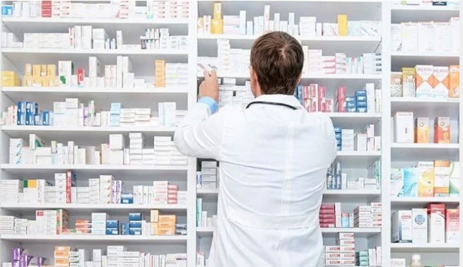 Eşdeğer ilaç bandı yüzde 10’dan 5’e düşürüldü: Hastalar fiyat farkı ödeyecek 1 Eşdeğer ilaç bandı yüzde 10’dan 5’e düşürüldü: Hastalar fiyat farkı ödeyecek