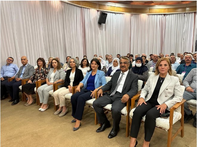 HDP'nin 4'üncü Olağanüstü Kongresi başladı 1 HDP’nin 4’üncü Olağanüstü Kongresi başladı