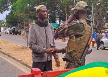 Afrika’da ‘darbeler kuşağına’ Gabon da eklendi