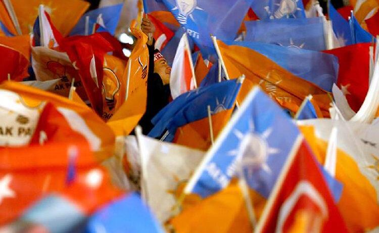 AK Parti’de çok sayıda ilçe başkanı istifa etti